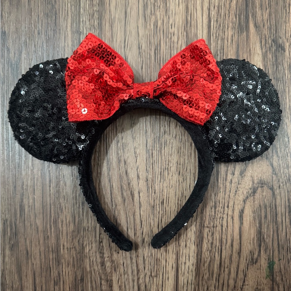 Disney Minnie Mouse Sequin Ears Red Black